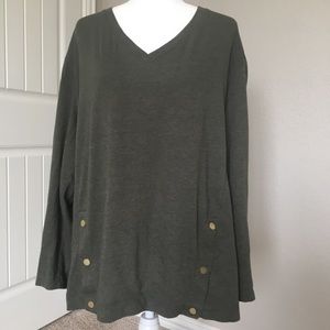 Ava & Viv green v-neck top